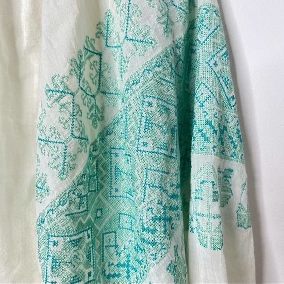 Miss June White Green Embroidered Blouse OS - Picture 3 of 12